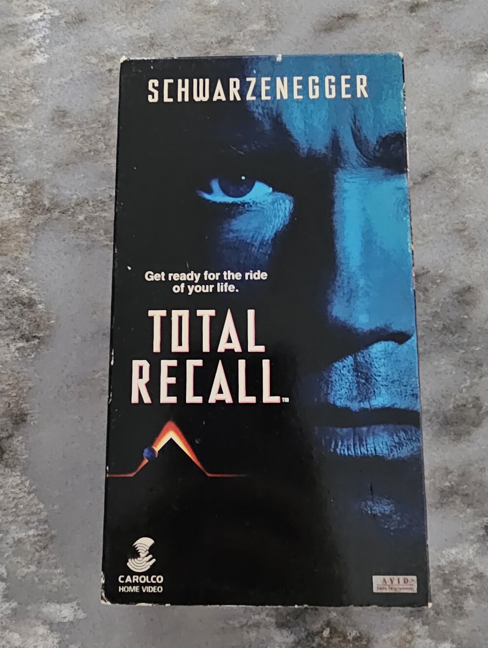 Total Recall VHS 1990 Arnold Schwarzenegger Carolco Avid Sci-Fi Action Movie VTG